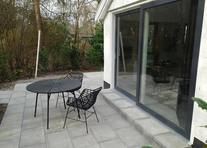 Relaxed Luxe Boszichthuisje Met Jacuzzi Bospark Ijsselheide Hattemerbroek